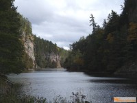 The Barron Canyon from water’s edge