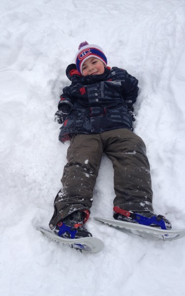 tips to encourage kids into snowshoeing