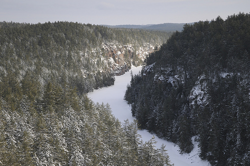 Winter hiking in Algonquin - Barron River, Barron Canyon