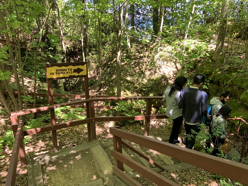 scenic caves hiking